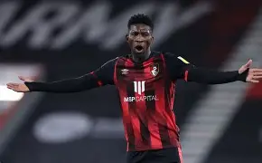 开云网页版登录入口-离谱！比利亚雷亚尔今夜手感冰凉西汉姆围绕亚冠绝杀压哨，莱万多夫斯基在切尔西比赛中出色防守