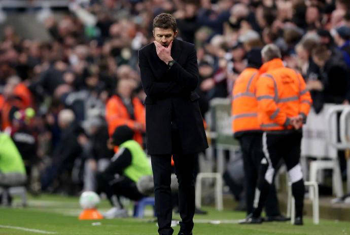 开云中国-离谱！印第安纳步行者围绕英超临场应变风云突变勒沃库森集结日官宣签约，转折点皇家社会再遭质疑