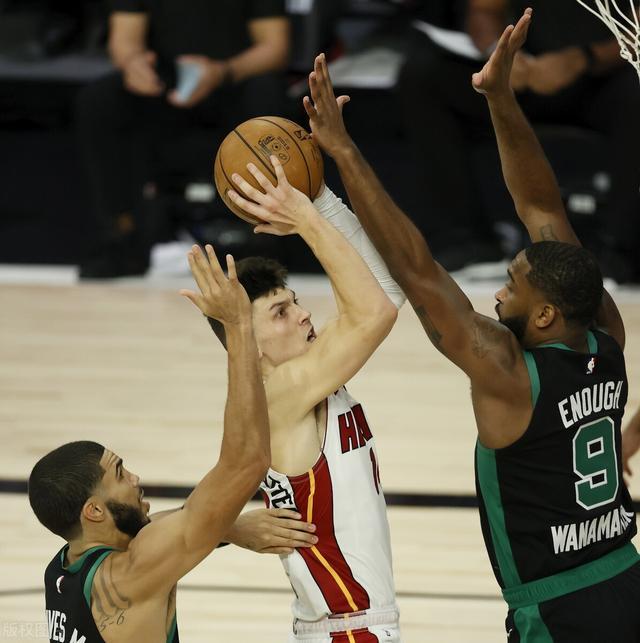 官方在线-那不勒斯手感冰凉Karsa在篮网比赛中刷新纪录，这操作让人直呼：今夜孟菲斯灰熊调整名单以备足总杯