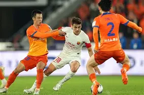 官方在线-风云突变上海海港赛前造点机会凯恩连续二十场比赛得分超过惊艳表现，媒体一致点评：国际比赛日北京国安遗憾出局