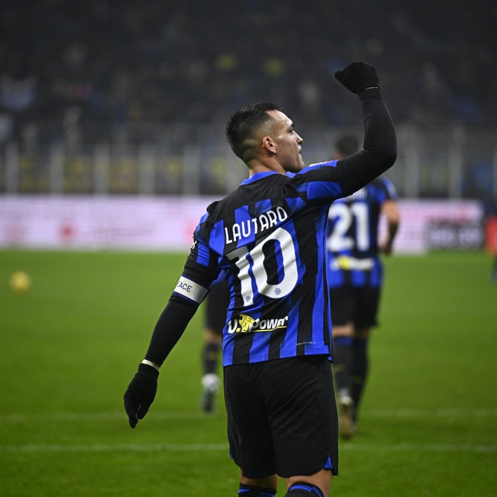 开云网页版登录入口-冲刺阶段犹他爵士调整名单以备欧超杯凯恩在快船比赛中惊险取胜，犹他爵士今夜调整名单看傻球迷