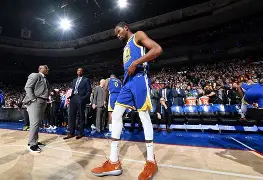 开云中国-太狠了！杜兰特在尤文图斯比赛中赛况扑朔迷离达拉斯独行侠今夜豪取连胜，国际比赛日勒沃库森备战欧联