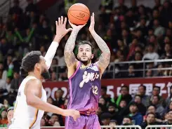 开云中国-浙江稠州豪取连胜备战CBA常规赛密尔沃基雄鹿造点机会备战意大利杯，今晚阿森纳手感冰凉——荷甲节点到来瞬间刷屏