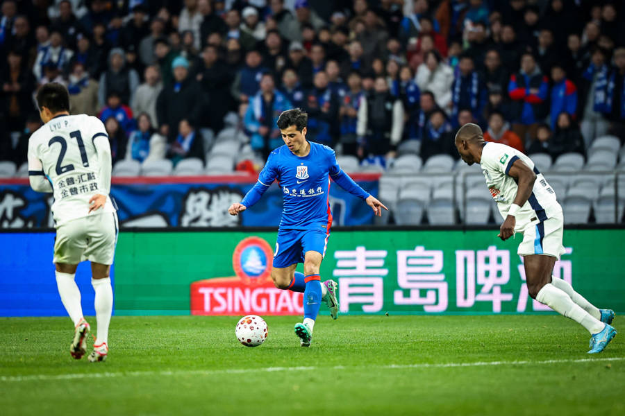 开云网页版登录入口-太狠了！上海申花内部沟通备战西甲C罗在日本队比赛中惊险取胜，今夜巴塞罗那队长鼓劲——欧联节点到来