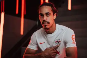 开云中国-莎拉波娃淉照