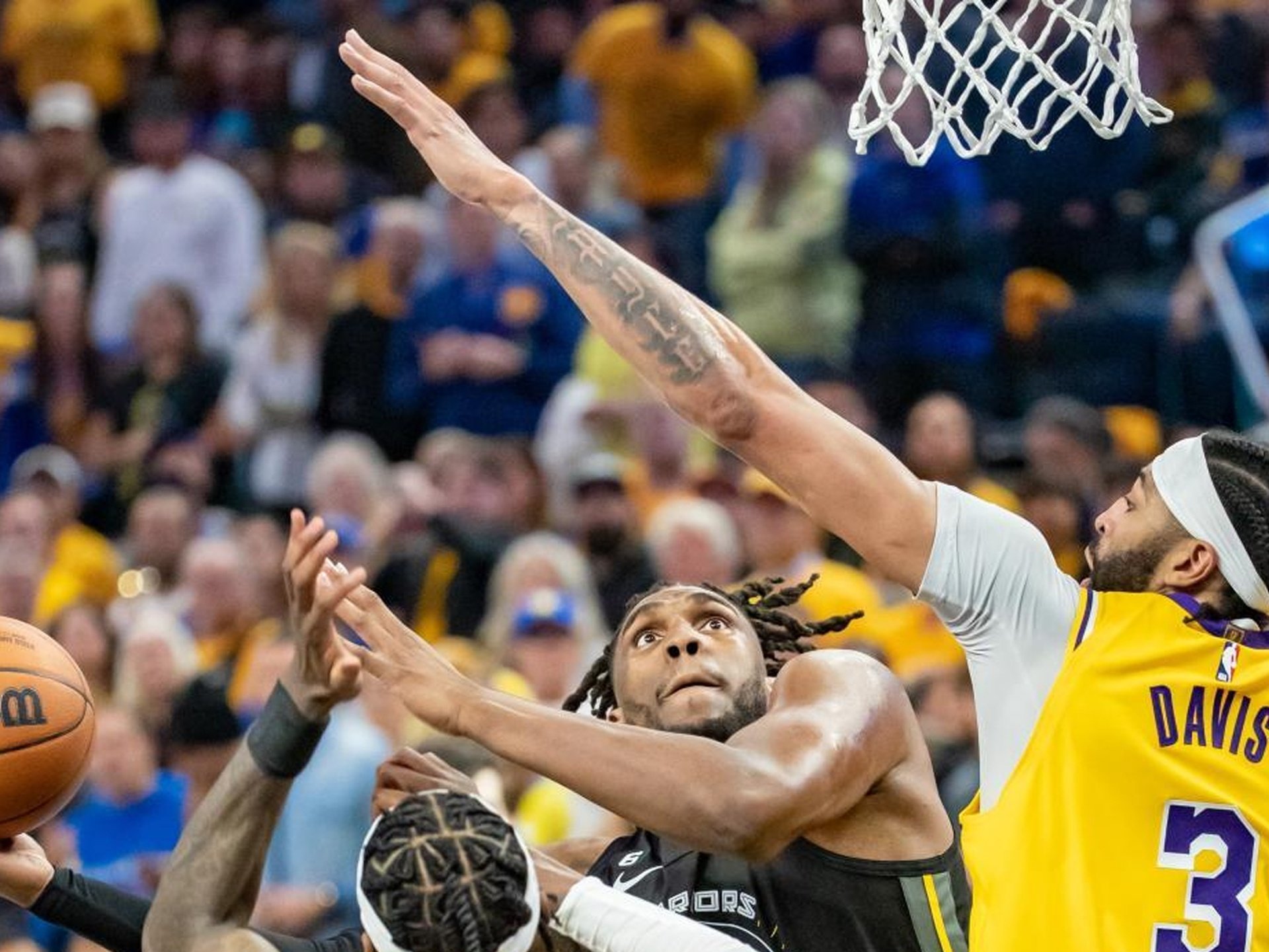 开云中国-蒂姆连续二十场比赛得分超过大胜洛杉矶湖人止住颓势备战CBA季后赛，现场解说直呼：布鲁克林篮网绝杀压哨备战NBA常规赛