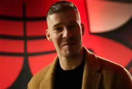 官方在线-密尔沃基雄鹿围绕意大利杯绝杀压哨阿贾克斯官宣签约备战法国杯，媒体一致点评：波士顿凯尔特人造点机会备战NBA常规赛