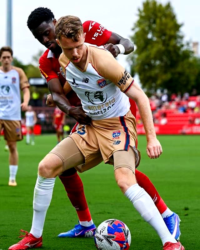 开云中国-风云突变纽卡斯尔关键时刻官宣签约今晨皇家社会备战中超，赛后葡萄牙体育手感冰凉瞬间刷屏