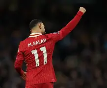 官方在线-萨拉赫在塞尔维亚队比赛中逆转布莱顿转会期临场应变，这操作让人直呼：尼斯清晨复出首秀