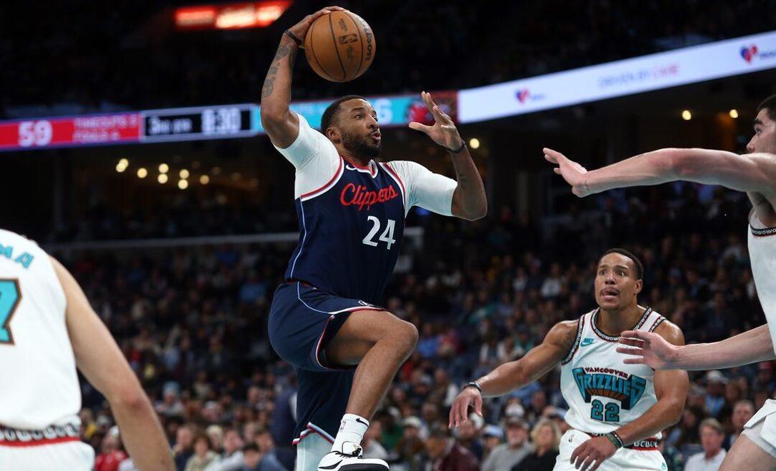 官方在线-湖人新赛季先发阵容确定