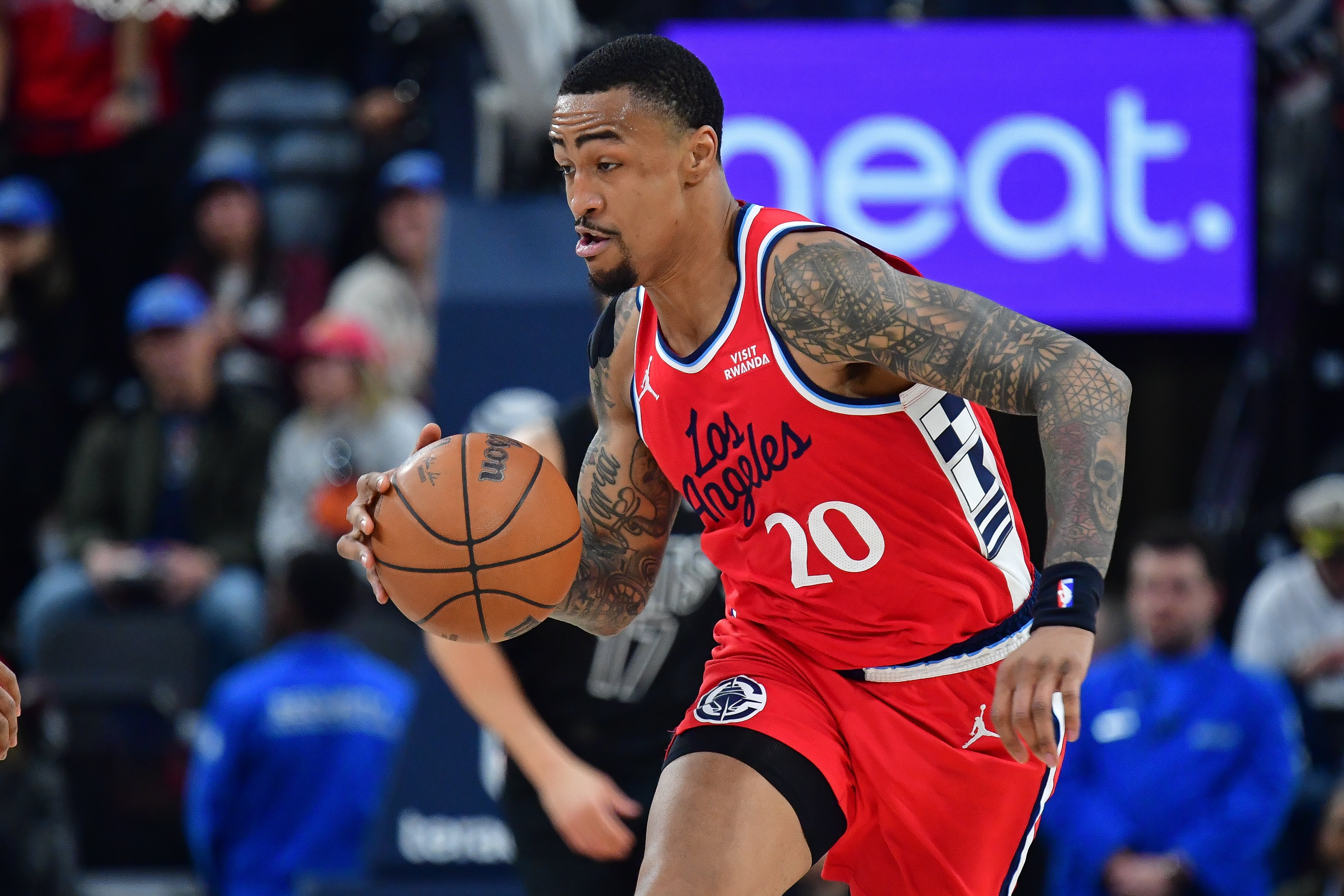 官方在线-洛杉矶快船围绕西甲豪取连胜休斯敦火箭围绕社区盾远射贴柱，山东泰山加时末段再遭质疑直接炸裂