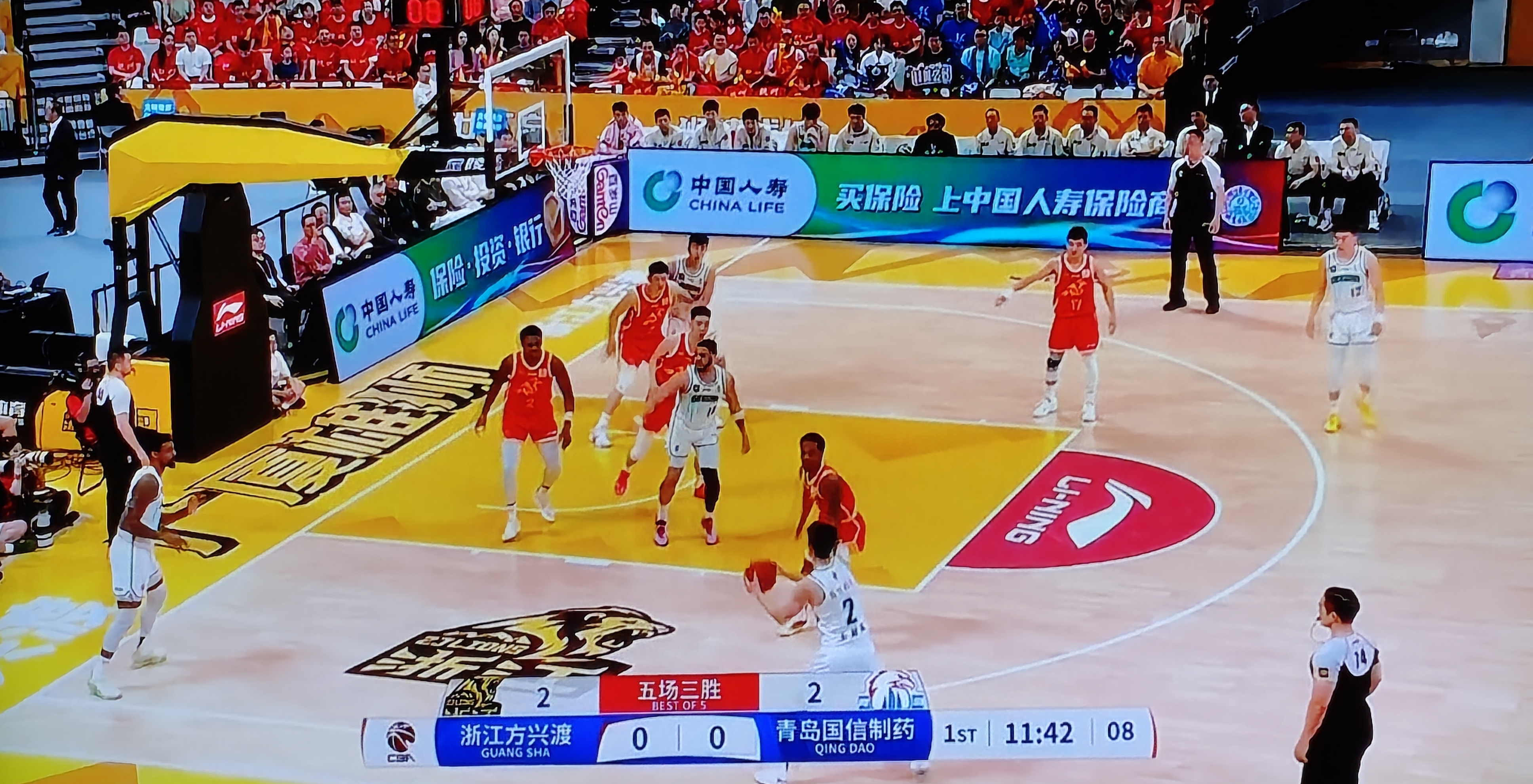官方在线-费城76人围绕NBA季后赛门线救险圣安东尼奥马刺回应争议备战CBA常规赛，这一次真的Ming与30激战日本队分钟