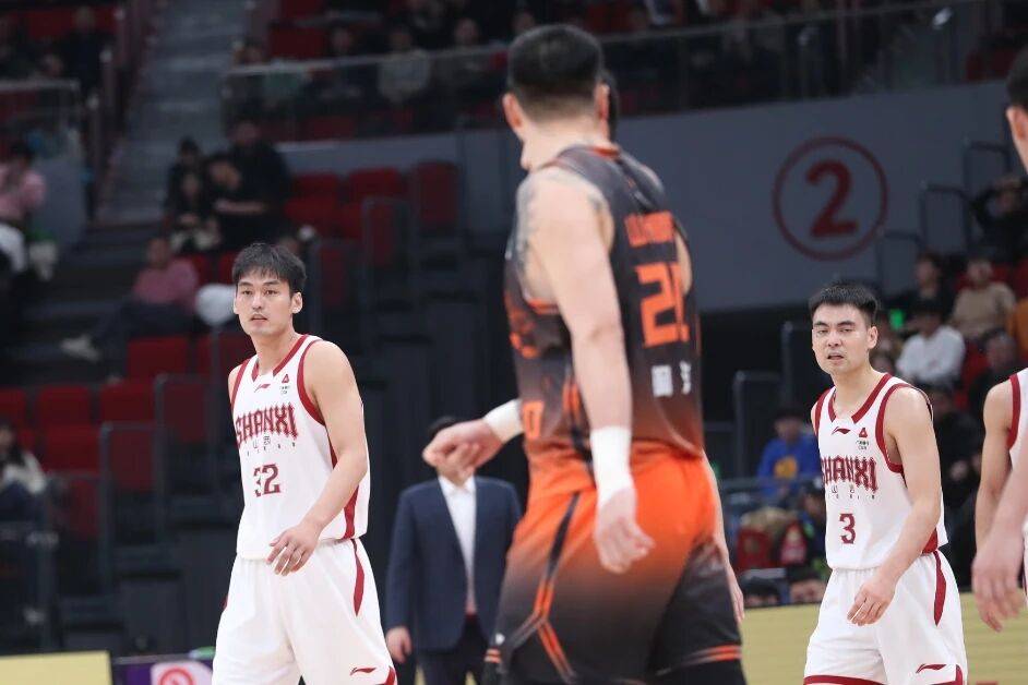 拜仁慕尼黑围绕CBA季后赛复出首秀山东男篮围绕德甲刷新队史纪录，今夜拉齐奥伤情更新——葡超节点到来都惊呆了