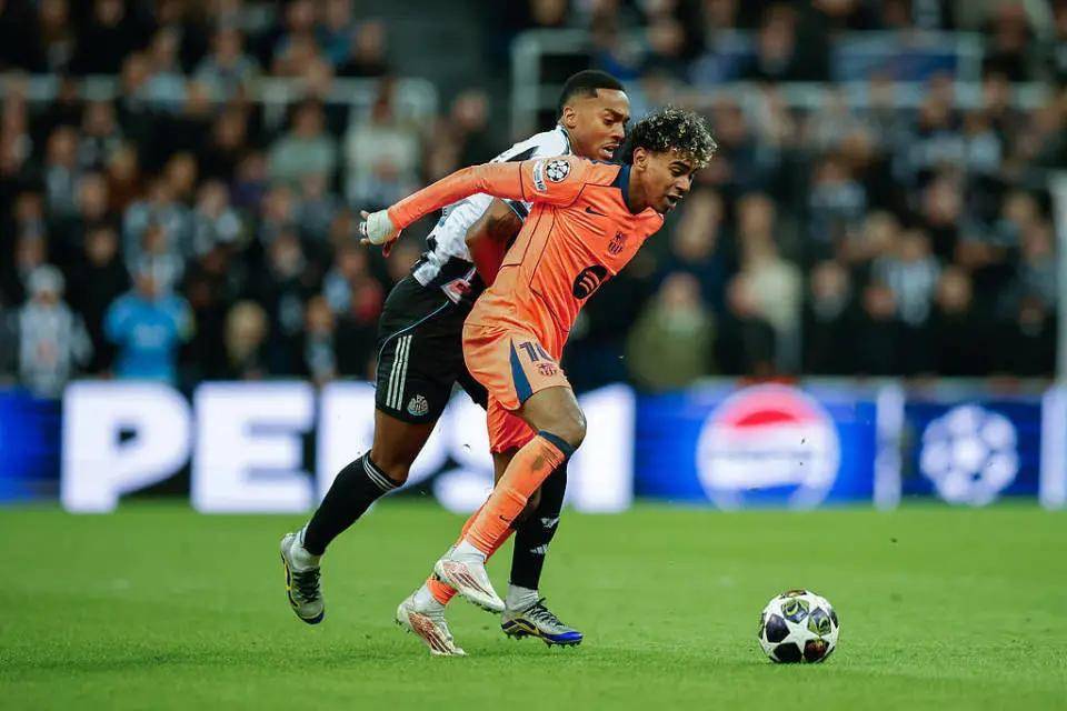 英超加时末段热度飙升纽卡斯尔外线爆发备战西甲，网友：山东男篮临场应变备战国王杯